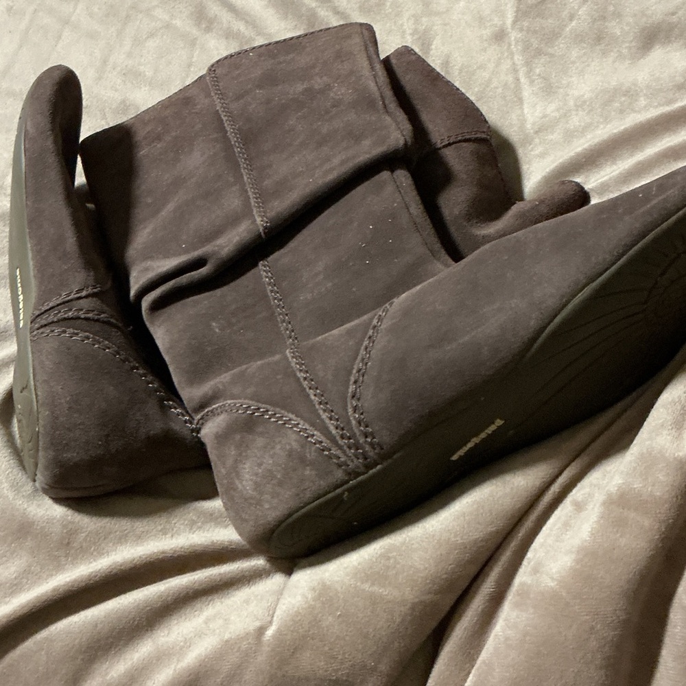 Patagonia Brown Suede Material